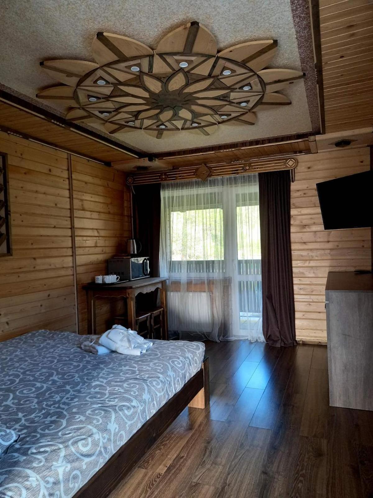 Voyage Tatariv Hotel ภายนอก รูปภาพ